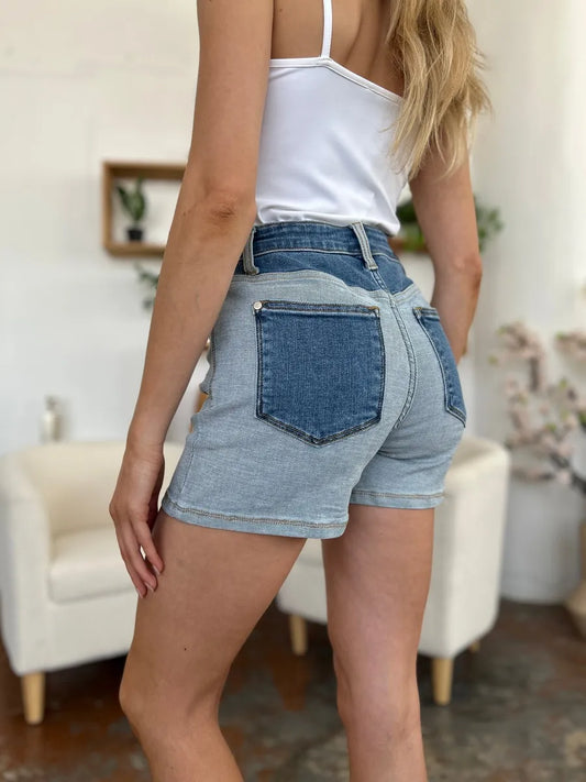 Rust & Reins Sundown denim shorts — cowgirl summer outfits